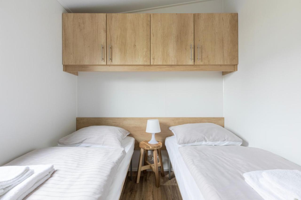 Welcome In - Chalet Vakantiepark Fort Den Haak - Huisdier Toegestaan Vrouwenpolder Exterior foto
