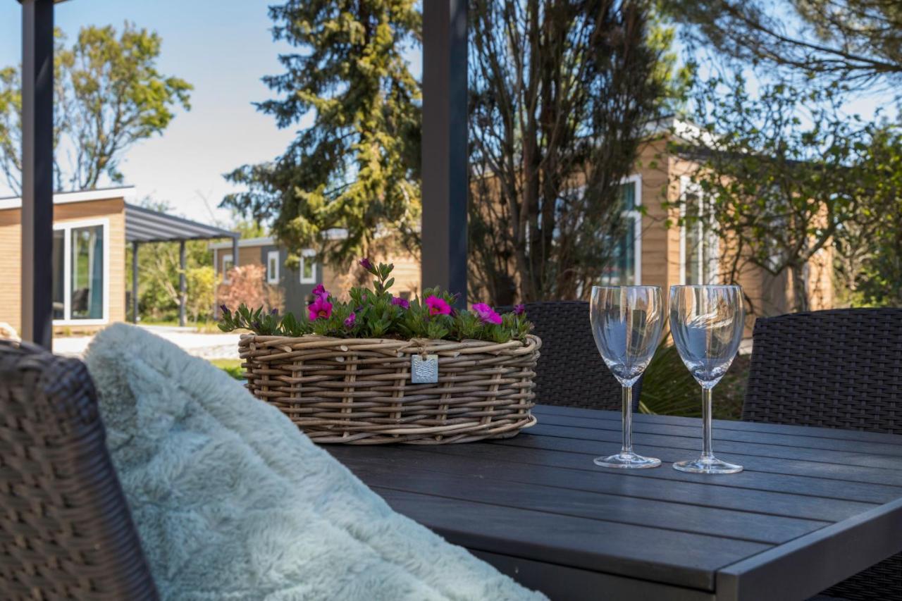 Welcome In - Chalet Vakantiepark Fort Den Haak - Huisdier Toegestaan Vrouwenpolder Exterior foto